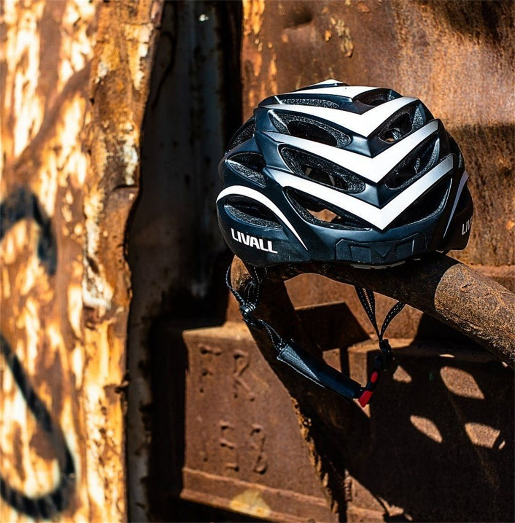 Capturing The Ride: Motorcycle Helmets With Cameras Enhance Your Journey